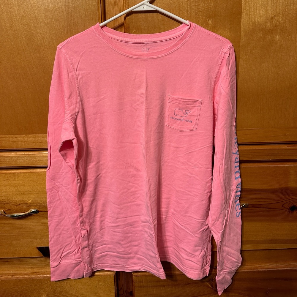 Vineyard Vines Distressed Long Sleeve Logo tee size medium